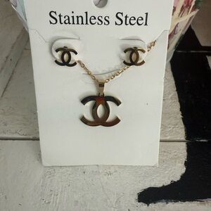 Earrings & necklace